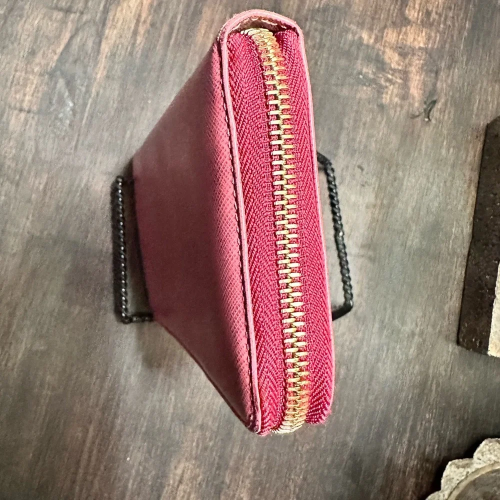 Salvatore Ferragamo Mauve/Pink  with Gold Hardware - Picture 5 of 13